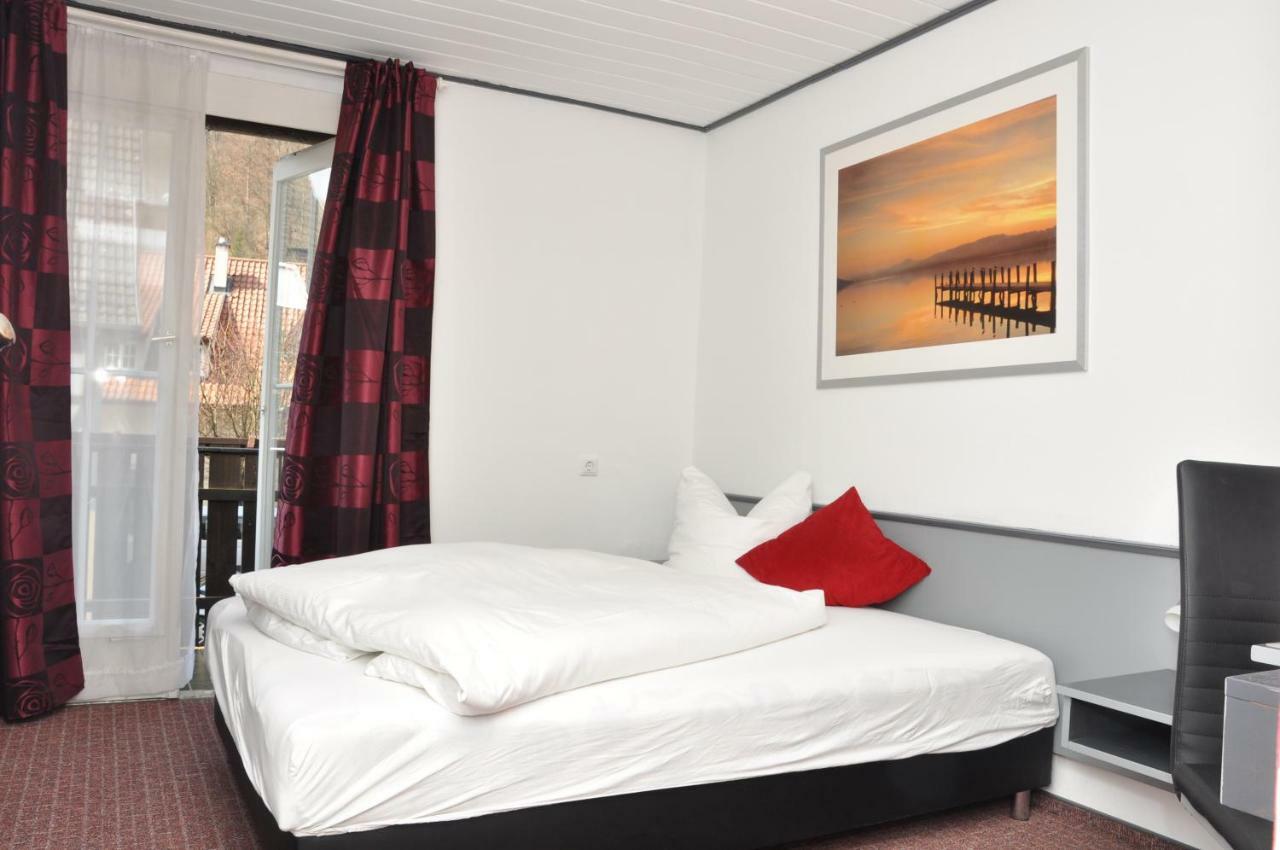 בלאובורן Hotel Garni Forellenfischer מראה חיצוני תמונה